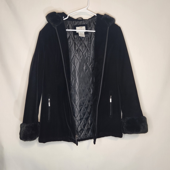 White Stag Velour And Black Faux Fur Trim Jacket Small. Quilted Liner. Cozy - Picture 1 of 10